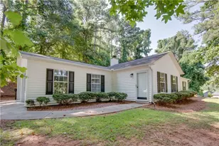 245 Fieldstone Dr, Fairburn, GA 30213 - Photo 4