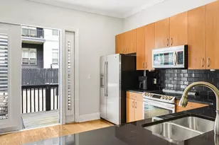 710 Cosmopolitan Dr NE, Atlanta, GA 30324 - Photo 12