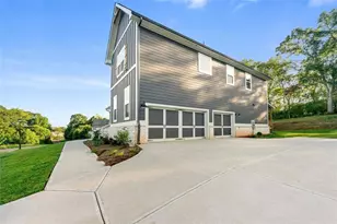 204 Races Rd, Hoschton, GA 30548 - Photo 4