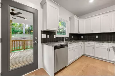 204 Races Road, Hoschton, GA 30548 - Photo 16