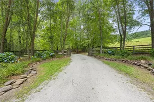 9883 Warwoman Rd, Clayton, GA 30525 - Photo 4