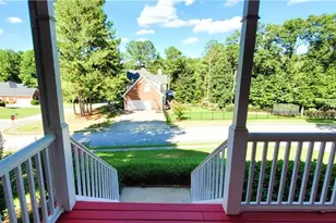 8100 Greens Mill Way, Loganville, GA 30052 - Photo 4