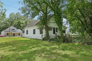 438 James P Brawley Dr NW, Atlanta, GA 30318 - Photo 10