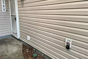 8588 Creekwood Way, Jonesboro, GA 30238 - Photo 2