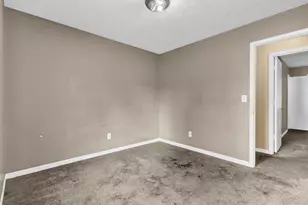 5477 Forest Pines Dr, Lithonia, GA 30058 - Photo 8