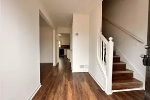 1202 Grayland Ln, Lawrenceville, GA 30046 - Photo 2