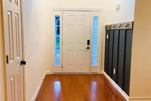 975 Grace Dr, Lawrenceville, GA 30043 - Photo 2