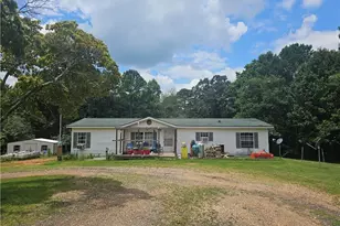 267 Williams Dr, Tallapoosa, GA 30176 - Photo 1