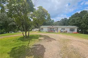 267 Williams Dr, Tallapoosa, GA 30176 - Photo 2