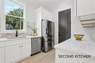 1090 Larosa Dr, Lawrenceville, GA 30043 - Photo 6