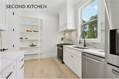 1090 Larosa Drive, Lawrenceville, GA 30043 - Photo 8