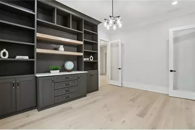 1090 Larosa Drive, Lawrenceville, GA 30043 - Photo 32