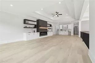 1090 Larosa Dr, Lawrenceville, GA 30043 - Photo 24