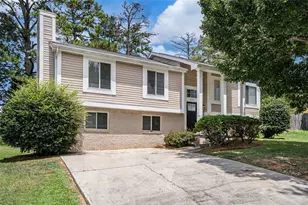 2039 Raintree, Lithonia, GA 30058 - Photo 18