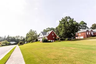 1805 Wesleyan Ln, Loganville, GA 30052 - Photo 4