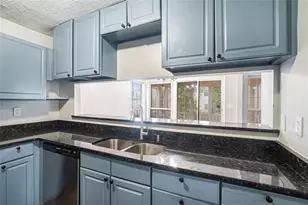 1230 Woodstream Dr, Lawrenceville, GA 30044 - Photo 10