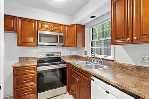 45 Glenald Way NW, Atlanta, GA 30327 - Photo 4