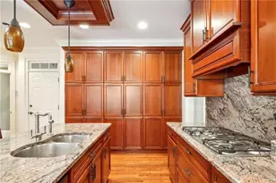 125 Claridge Dr, Atlanta, GA 30342 - Photo 6