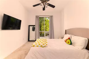 711 Cosmopolitan Dr, Atlanta, GA 30324 - Photo 14