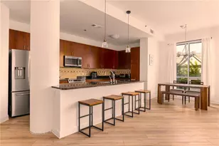 711 Cosmopolitan Dr, Atlanta, GA 30324 - Photo 4