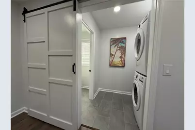 530 Park Valley Drive, Atlanta, GA 30318 - Photo 22