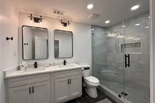 530 Park Valley Dr, Atlanta, GA 30318 - Photo 16