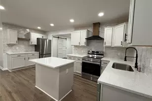 530 Park Valley Dr, Atlanta, GA 30318 - Photo 8