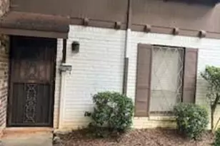 668 Garden Walk Dr, Stone Mountain, GA 30083 - Photo 2