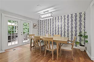 9470 Hillside Dr, Roswell, GA 30076 - Photo 6