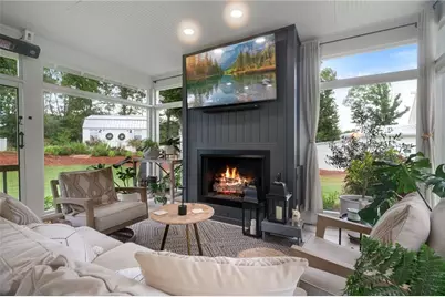 225 E Underwood Street, Cleveland, GA 30528 - Photo 2