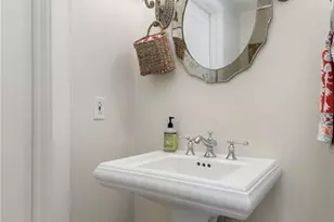 700 Park Regency Pl NE, Atlanta, GA 30326 - Photo 22