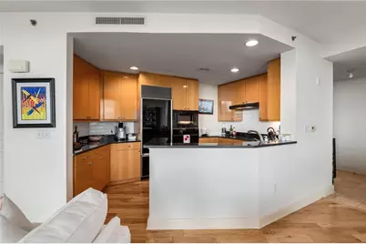 700 Park Regency Place NE #1906, Atlanta, GA 30326 - Photo 8