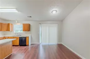 2123 Lown Farm Ln, Lithonia, GA 30058 - Photo 10