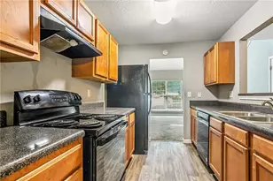 4611 Raven Wood Loop, Union City, GA 30291 - Photo 10