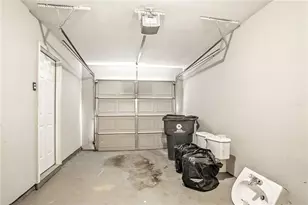 4611 Raven Wood Loop, Union City, GA 30291 - Photo 18