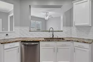 4913 Berkeley Oak Cir, Peachtree Corners, GA 30092 - Photo 10