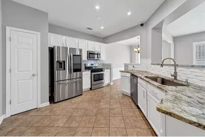 4913 Berkeley Oak Circle, Peachtree Corners, GA 30092 - Photo 8