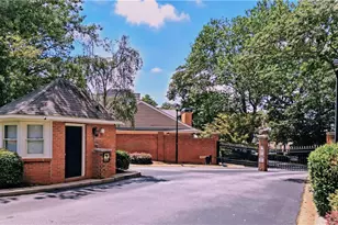 44 Mt Vernon Cir, Sandy Springs, GA 30338 - Photo 2