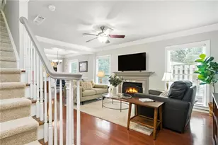 44 Mt Vernon Cir, Sandy Springs, GA 30338 - Photo 12