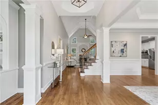 5105 Deerlake Dr, Alpharetta, GA 30005 - Photo 2