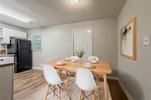 3633 Bunker Hill Dr SW, Atlanta, GA 30331 - Photo 4