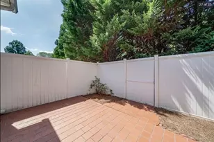 941 Pike Forest Dr, Lawrenceville, GA 30045 - Photo 4