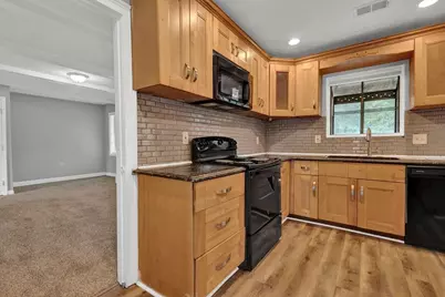 135 Melanie Court, Atlanta, GA 30349 - Photo 8