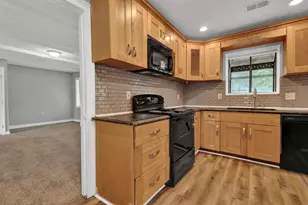 135 Melanie Ct, Atlanta, GA 30349 - Photo 8