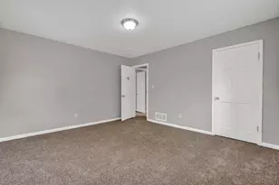 135 Melanie Ct, Atlanta, GA 30349 - Photo 20