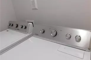 330 La Perla Dr, Sugar Hill, GA 30518 - Photo 34