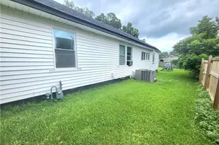 303 Carleeta St, Barnesville, GA 30204 - Photo 36