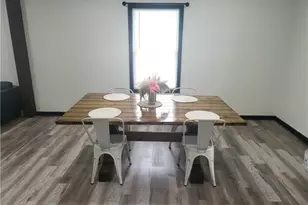 303 Carleeta St, Barnesville, GA 30204 - Photo 6