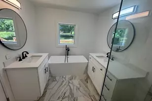 2069 Woodberry Ave, East Point, GA 30344 - Photo 6