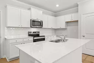 6737 Leigh St, Flowery Branch, GA 30542 - Photo 8